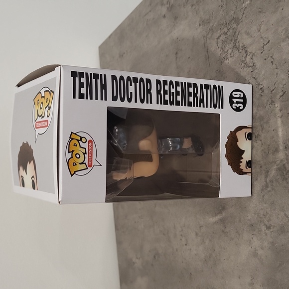 Funko Pop! Doctor Who - Tenth Doctor Regeneration #319 (Glow in the Dark) - Picture 6 of 8